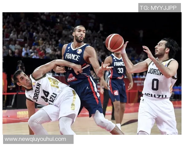 法国队首发11人均来自国外联赛上次出现此情况是2019年9月 法国队首发11人均来自国外联赛上次出现此情况是2019年9月