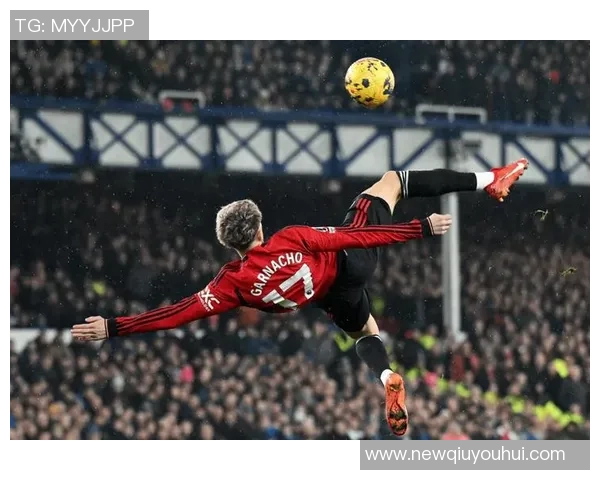 加纳乔对阵埃弗顿错失多次良机空门单刀均未能把握